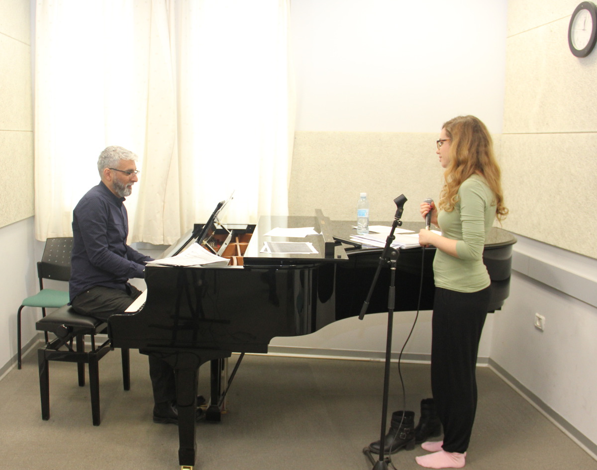 קשרים בינלאומיים