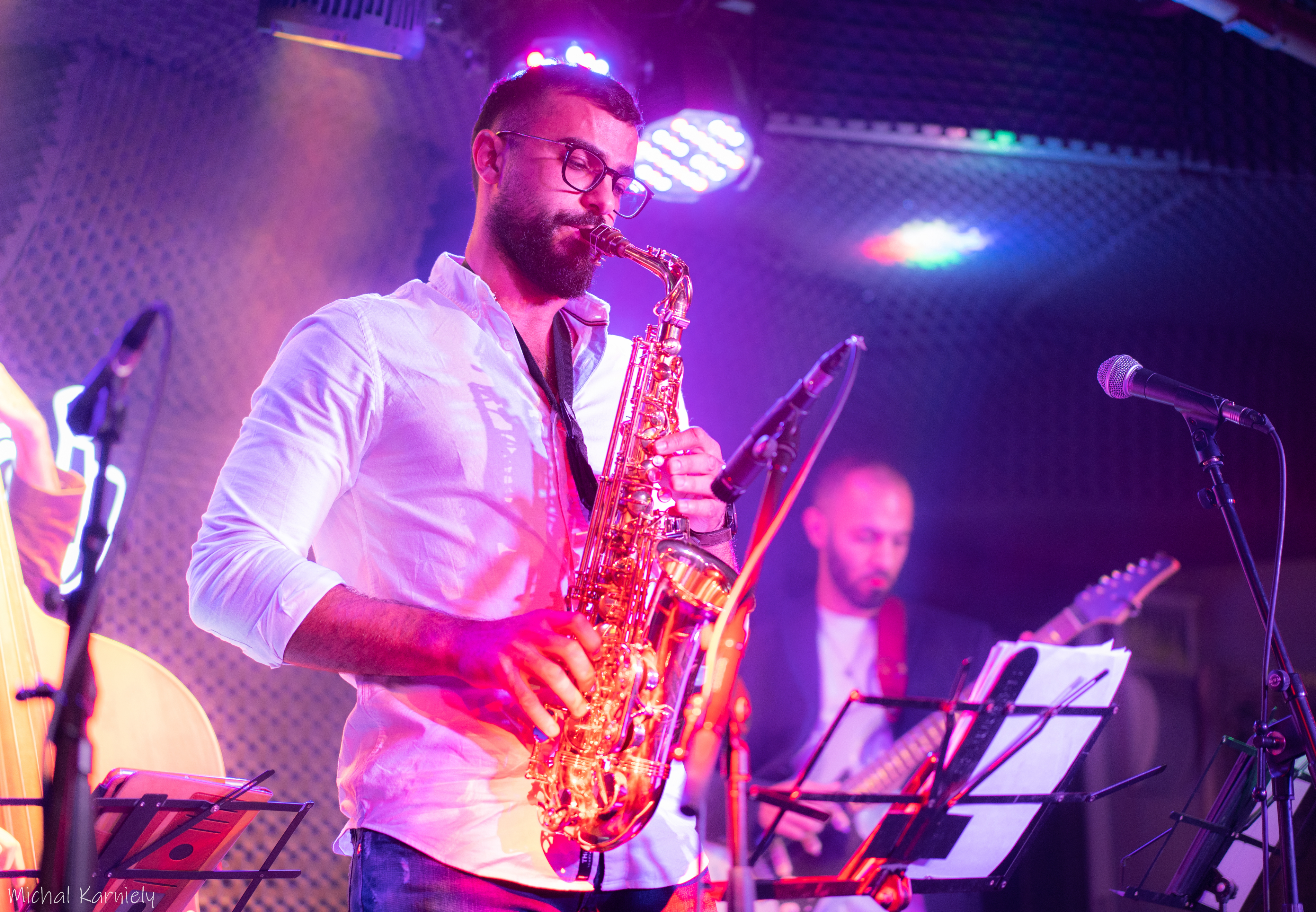 simple card container