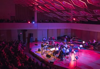 קשרים בינלאומיים